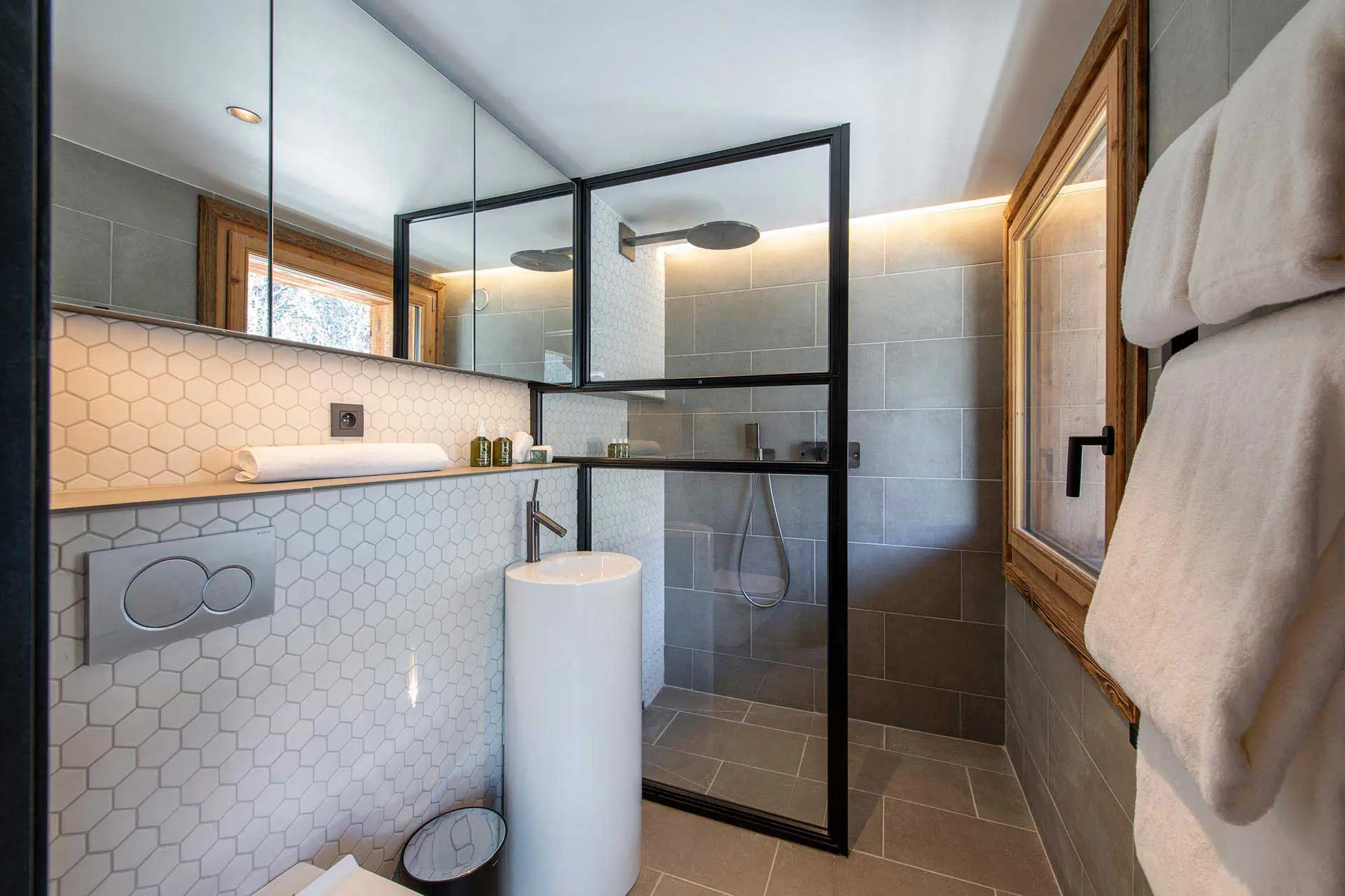Tataali Bathroom