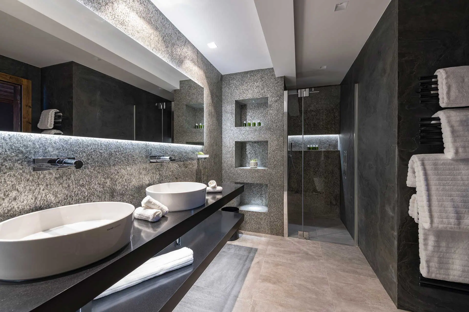 La Maison Bathroom