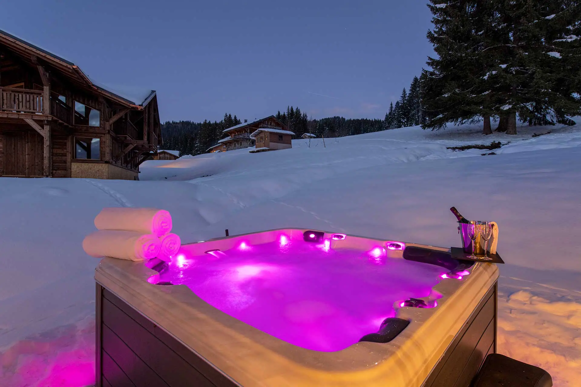 Les Sapins Hot Tub